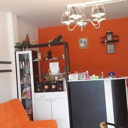 Lemon Tree Motel Surat Thani Bagian luar foto